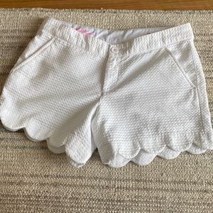 Lilly Pulitzer white scalloped shorts